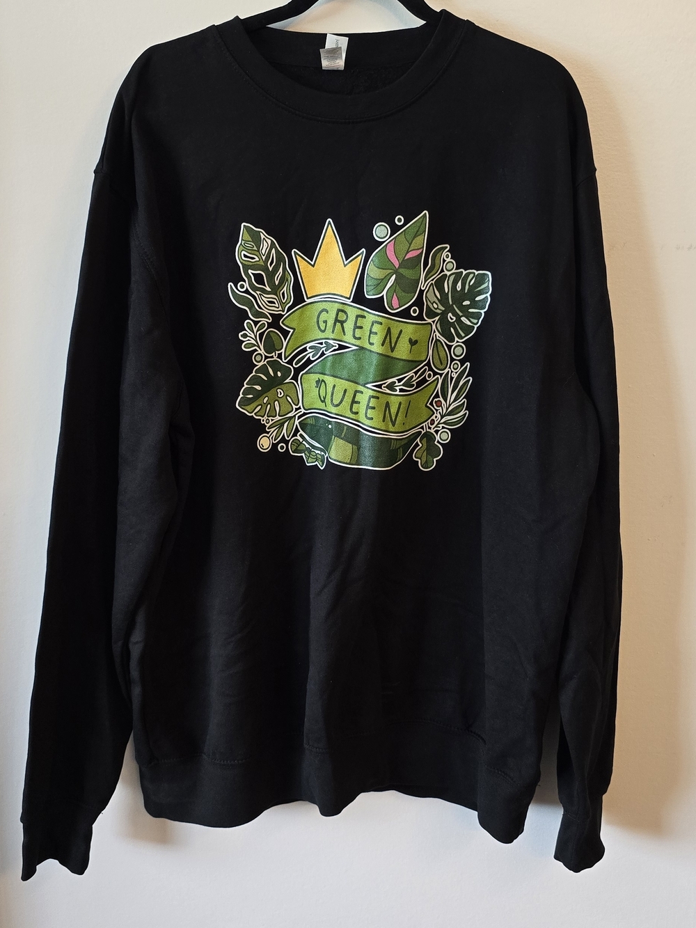Green Queen Graphic Black Crewneck Sweater